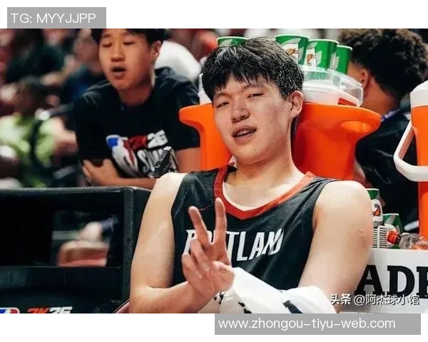 开拓者媒体人杨瀚森直言球队前景堪忧克罗宁的眼光令人失望